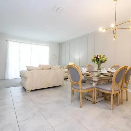 1055-3Br Condo In Champions Gate - Mickey Room + Pools & Entertainment!